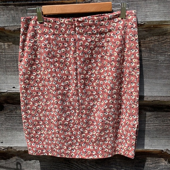 Loft floral pencil skirt - Picture 2 of 10